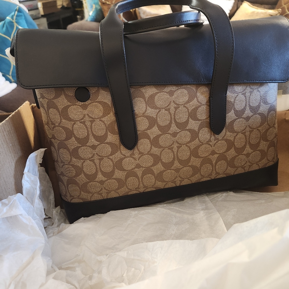 NWT Coach Hamilton Portfolio, brown